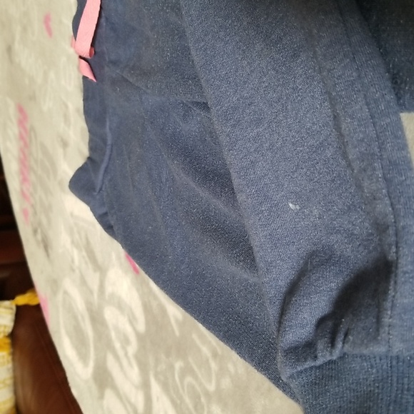 ❣5 for $25 Sale❣ Carter's Strawberry Toddler Sweatsuit Set - Size 3T - Picture 5 of 6